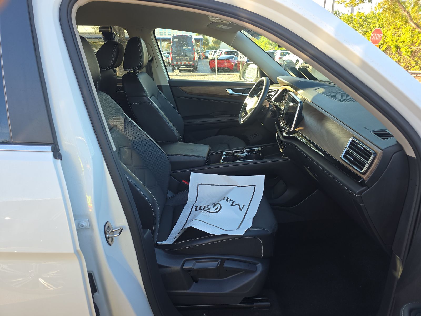 2024 Volkswagen Atlas 2.0T SE FWD