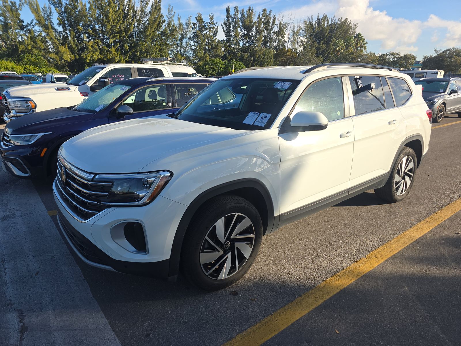 2024 Volkswagen Atlas 2.0T SE FWD