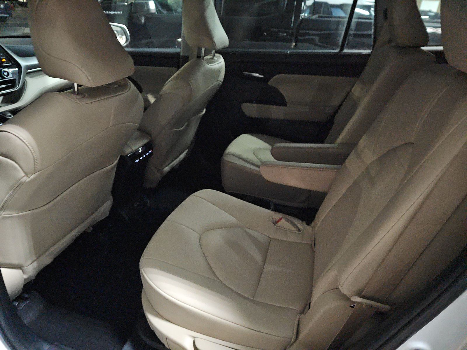 2024 Toyota Highlander Hybrid XLE AWD