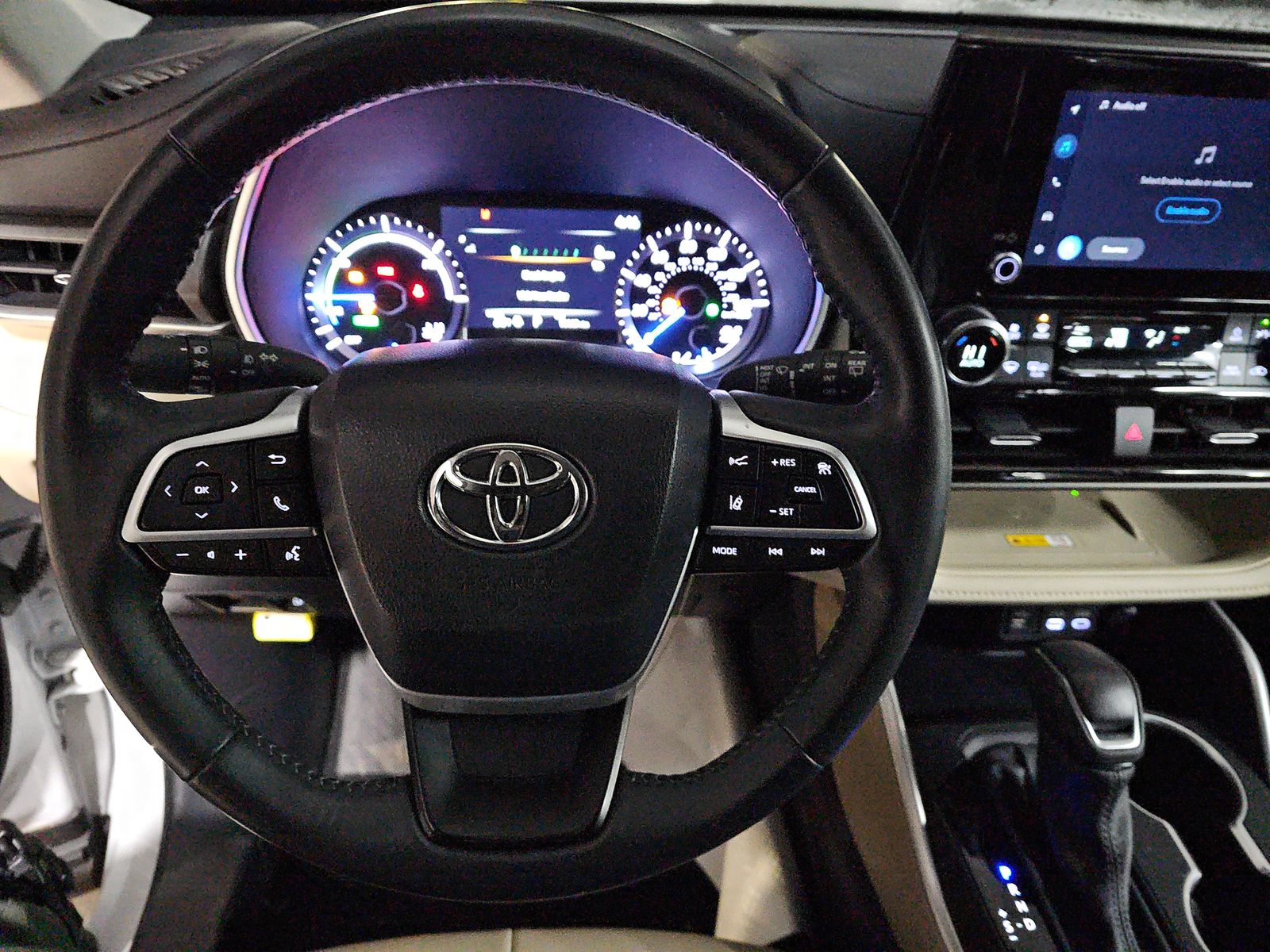 2024 Toyota Highlander Hybrid XLE AWD