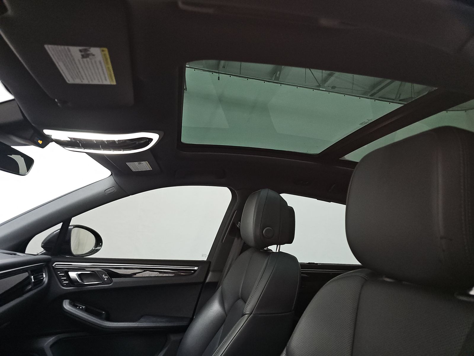 2022 Porsche Macan Base AWD