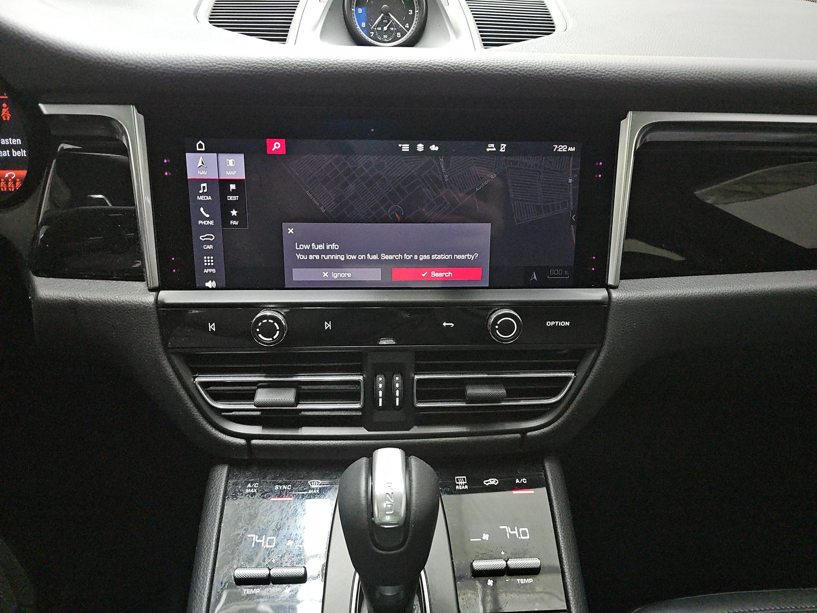 2022 Porsche Macan Base AWD