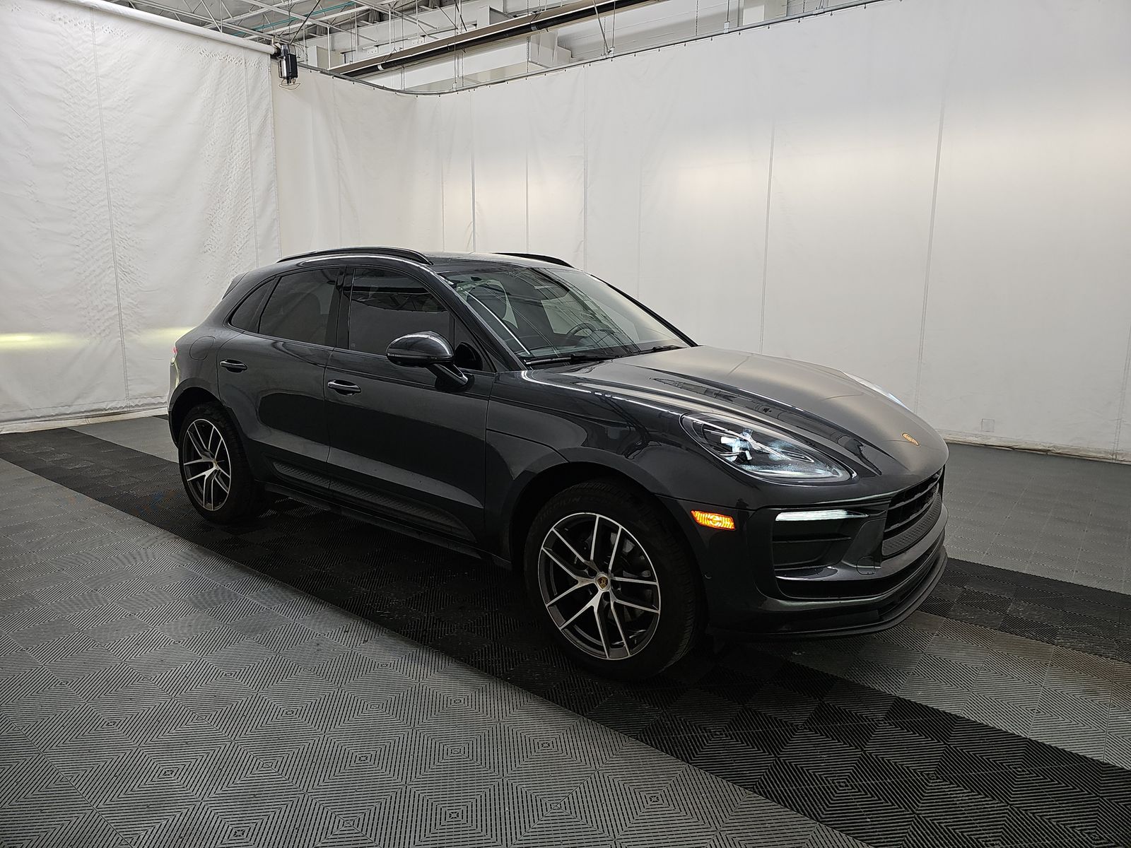 2022 Porsche Macan Base AWD