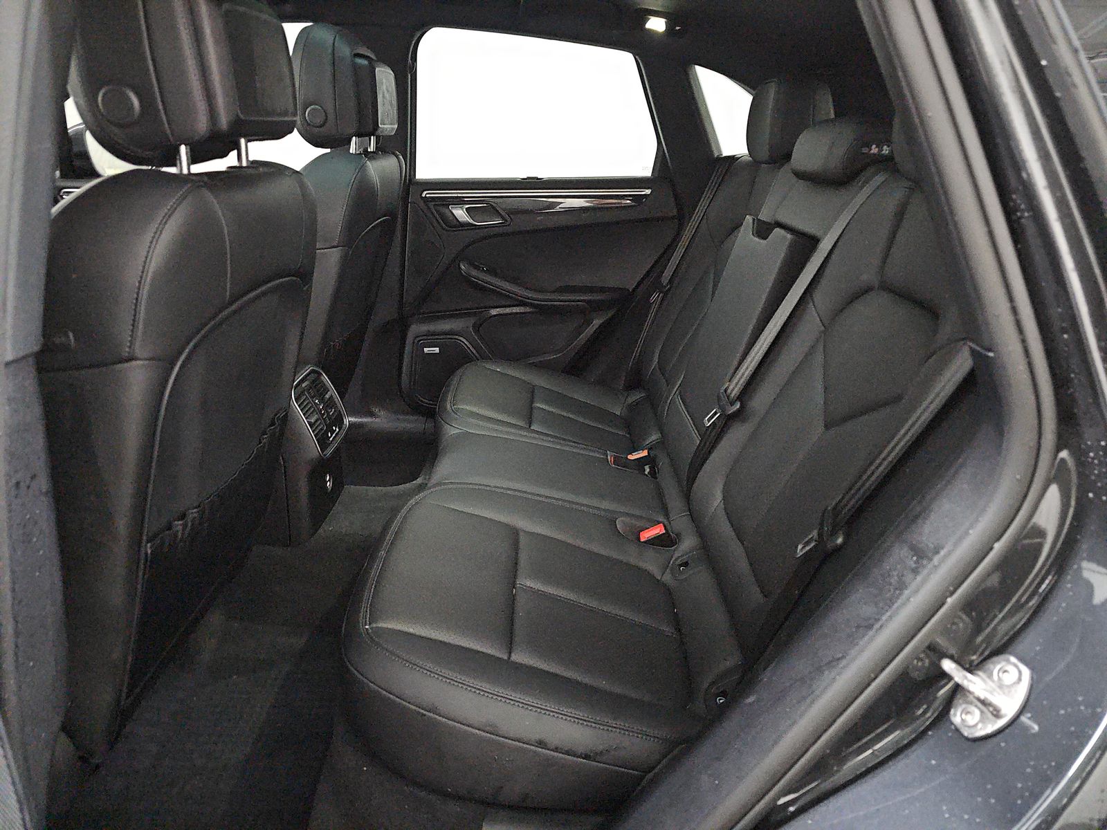 2022 Porsche Macan Base AWD