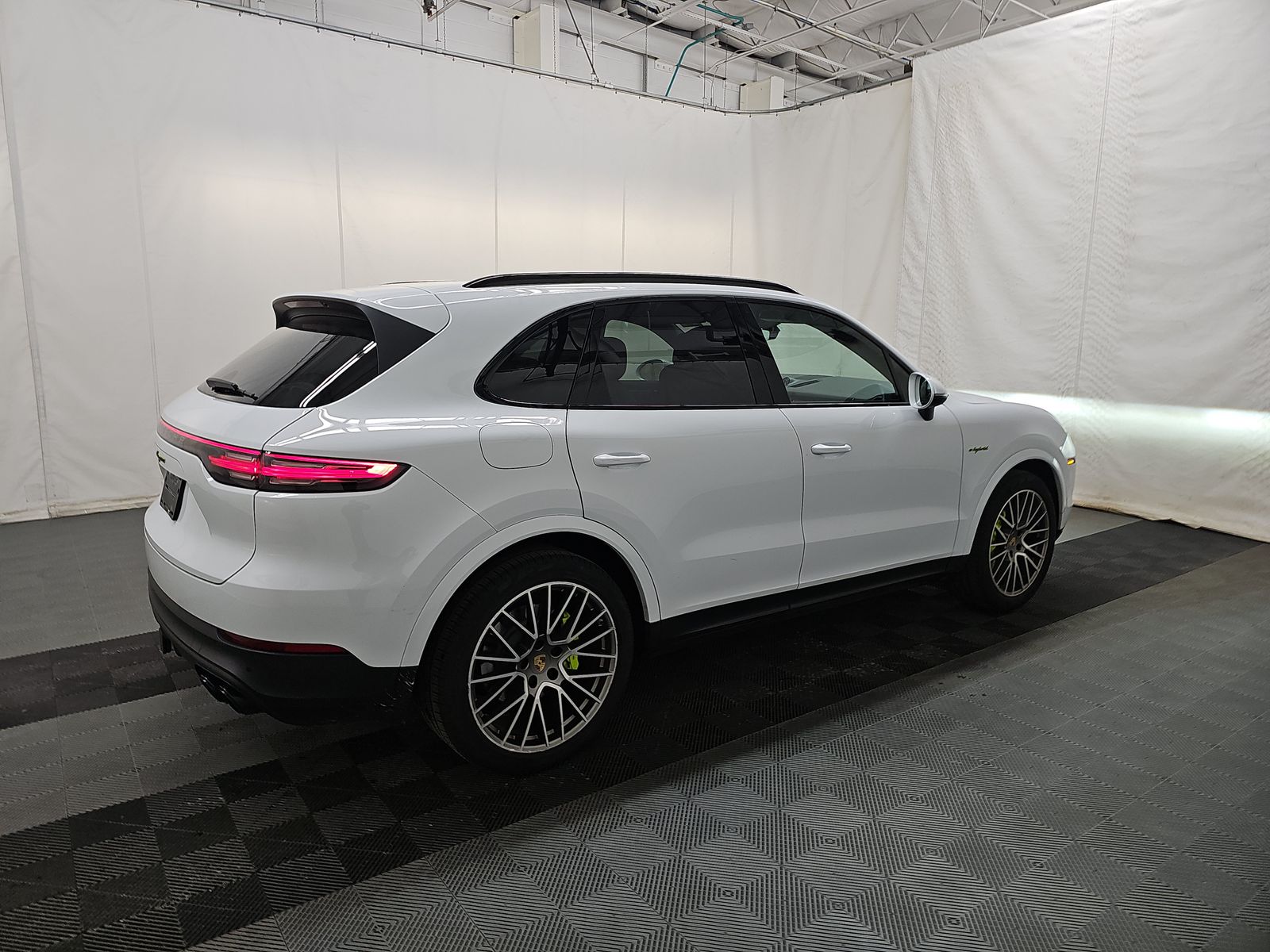 2023 Porsche Cayenne E-Hybrid Platinum Edition AWD