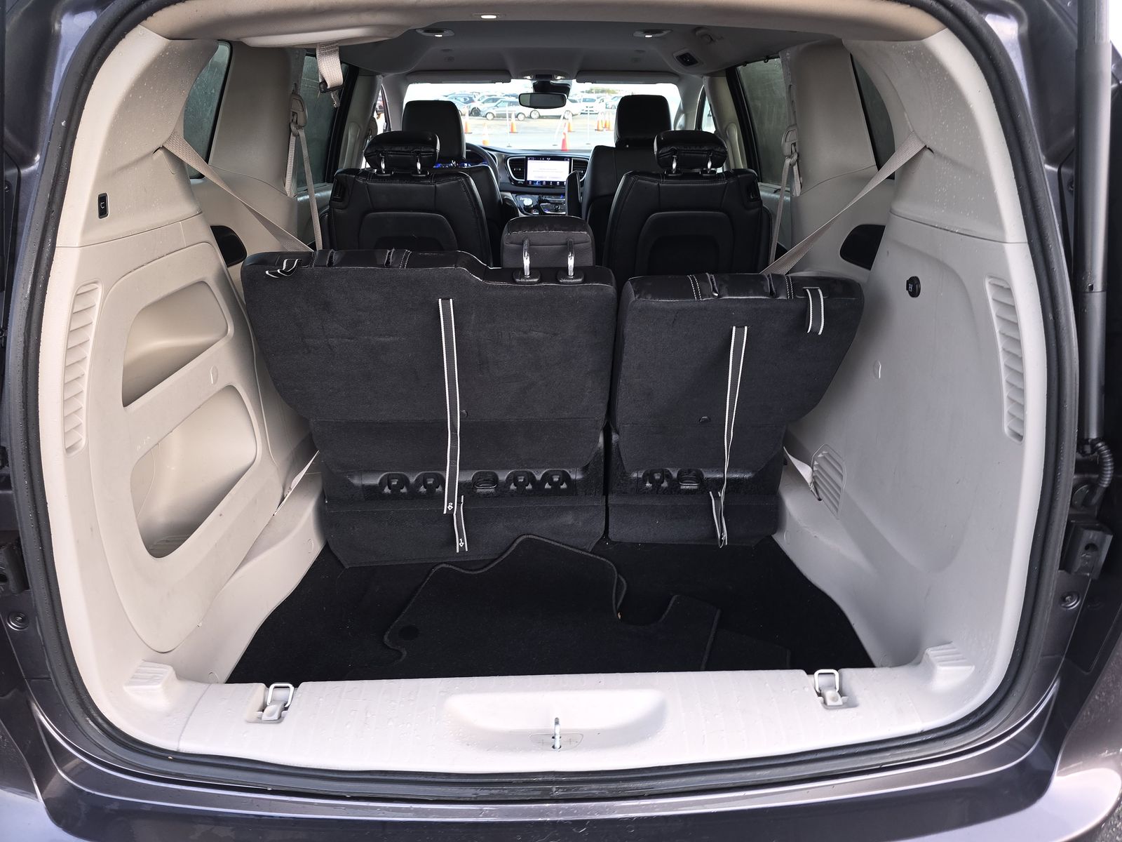 2023 Chrysler Pacifica Touring L FWD