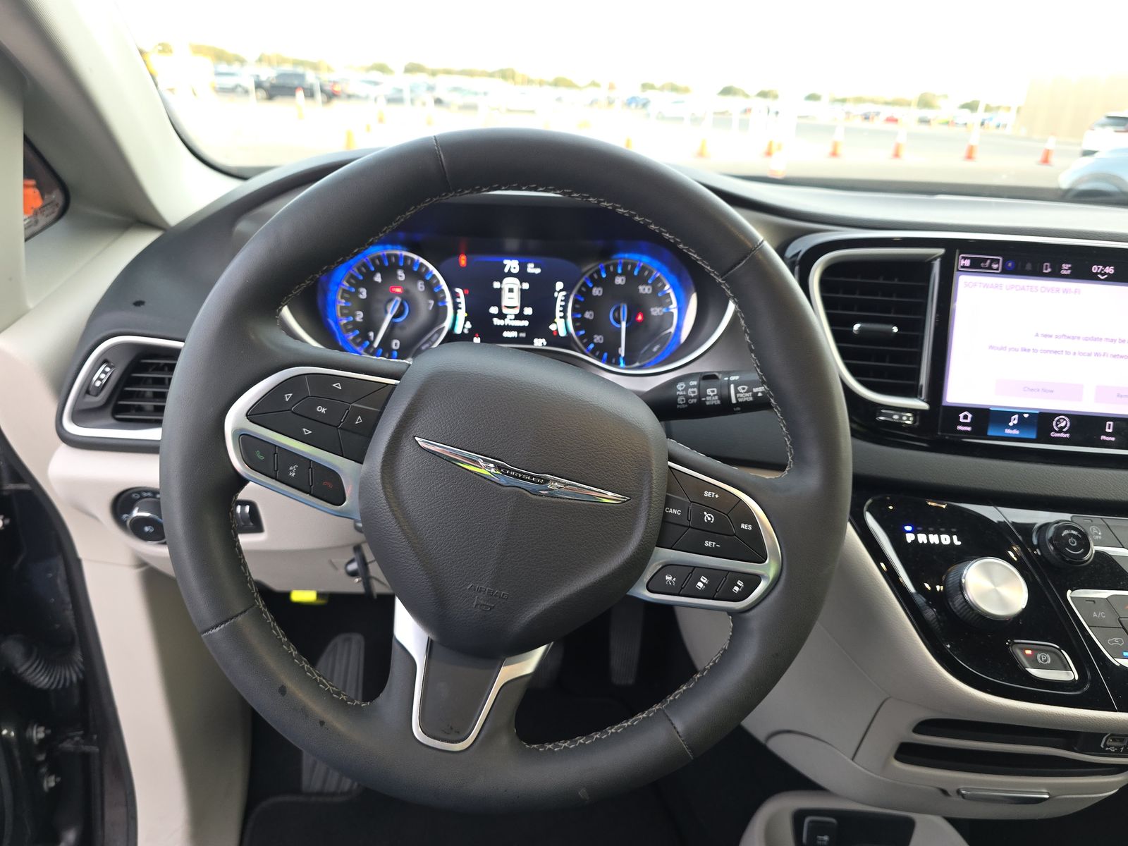 2023 Chrysler Pacifica Touring L FWD