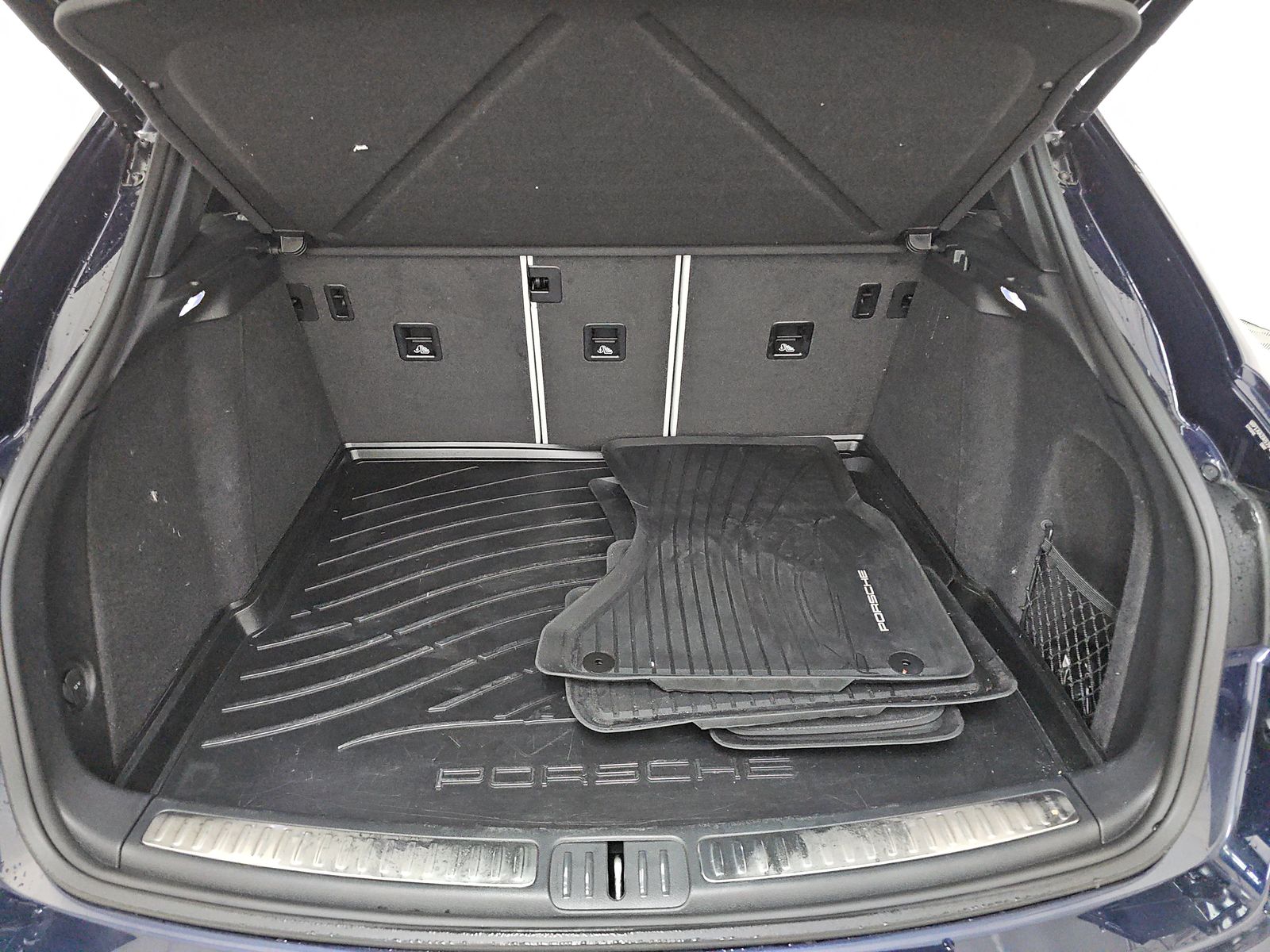 2023 Porsche Macan T AWD