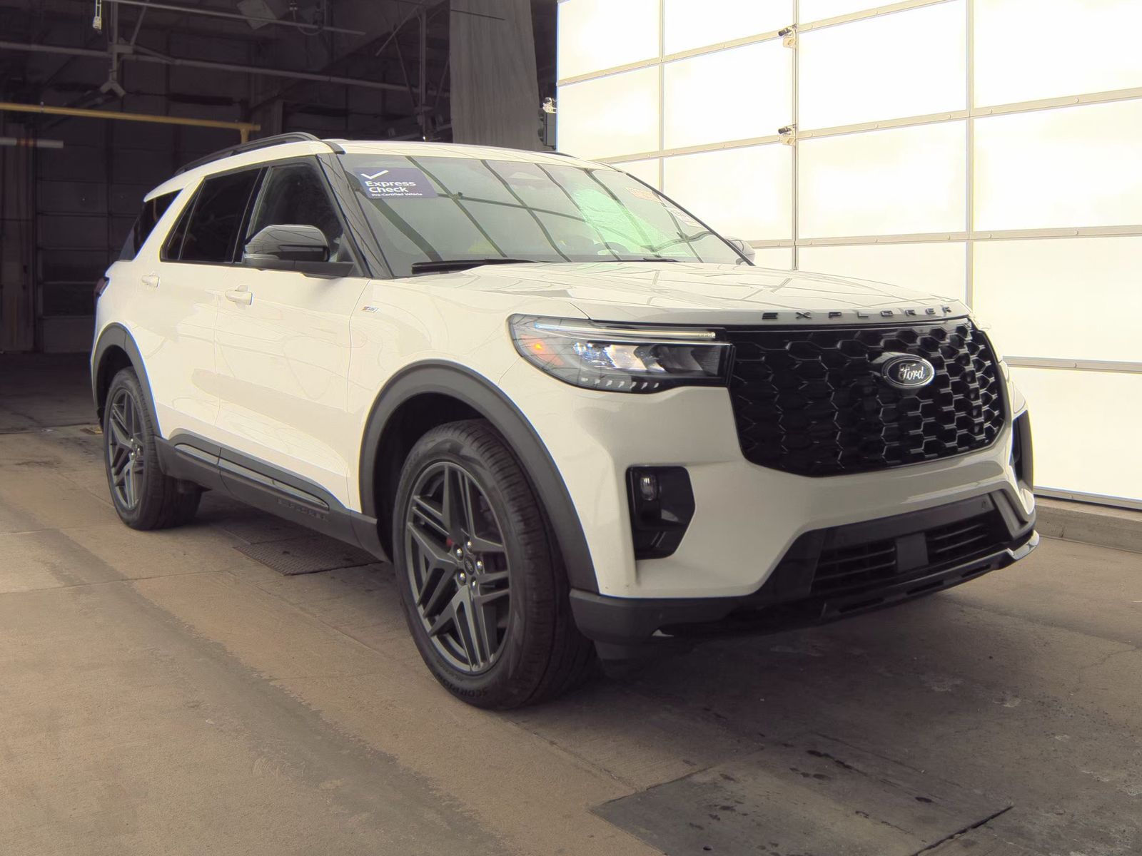 2025 Ford Explorer ST-Line AWD