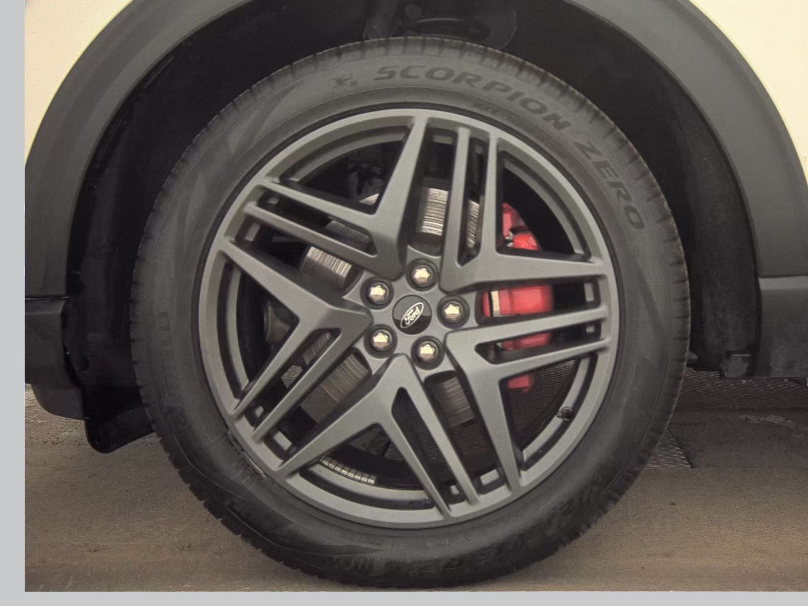 2025 Ford Explorer ST-Line AWD