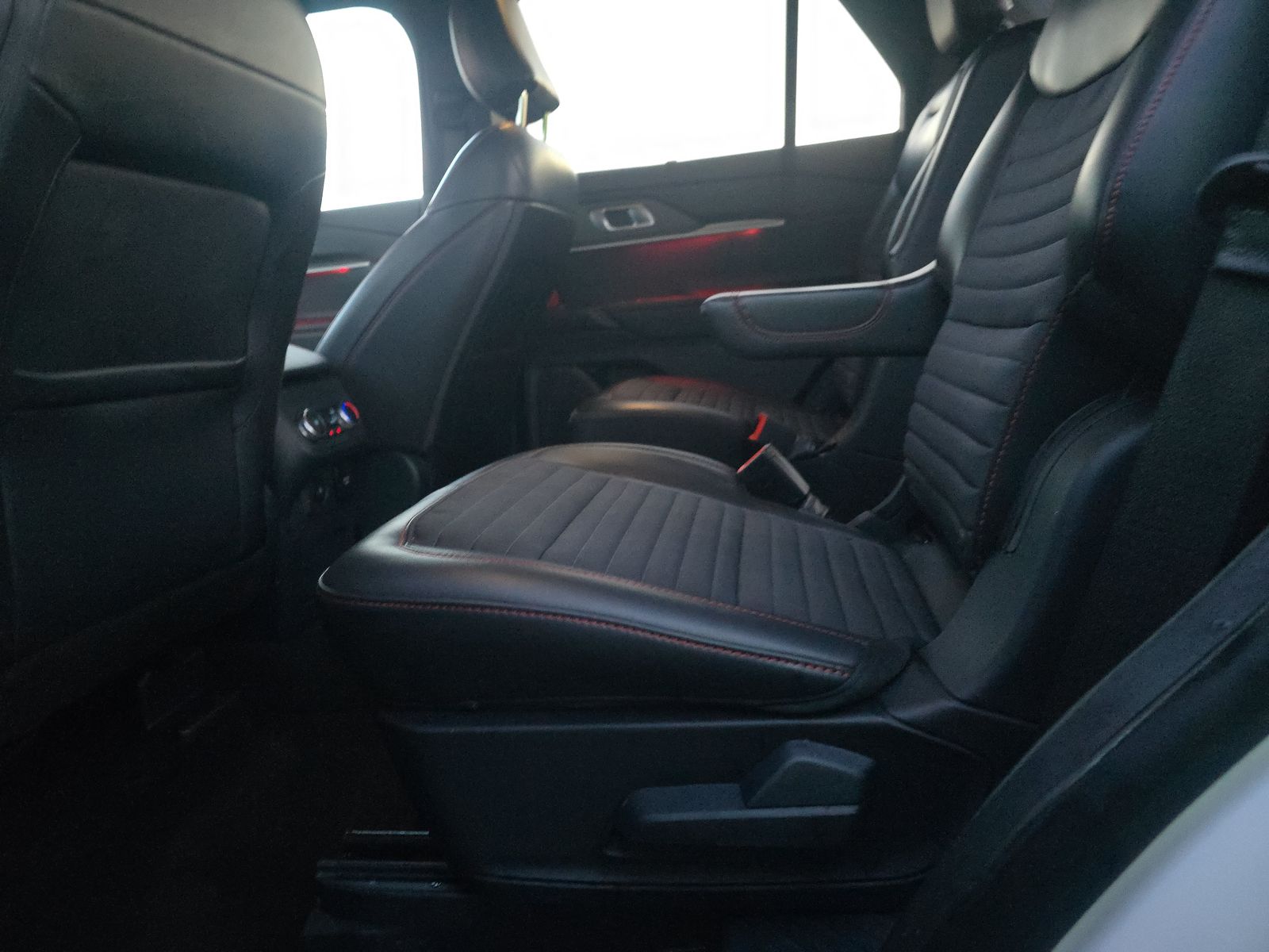 2025 Ford Explorer ST-Line AWD