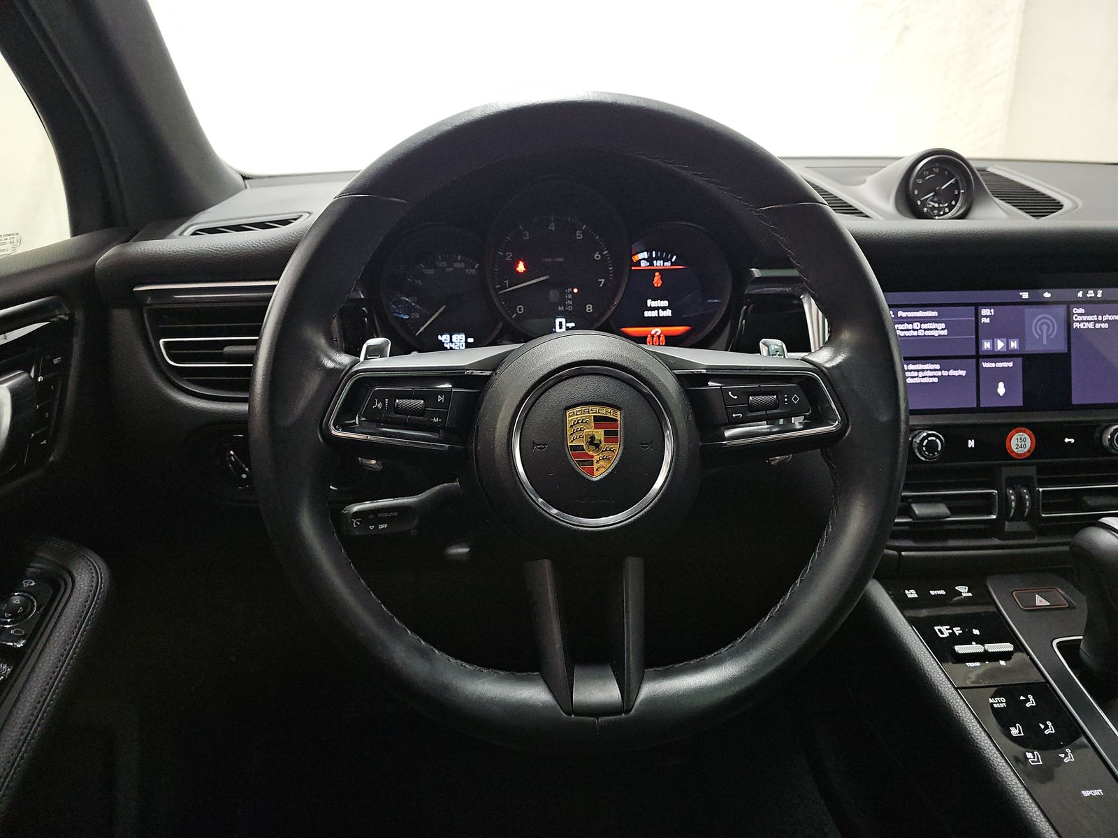 2022 Porsche Macan Base AWD