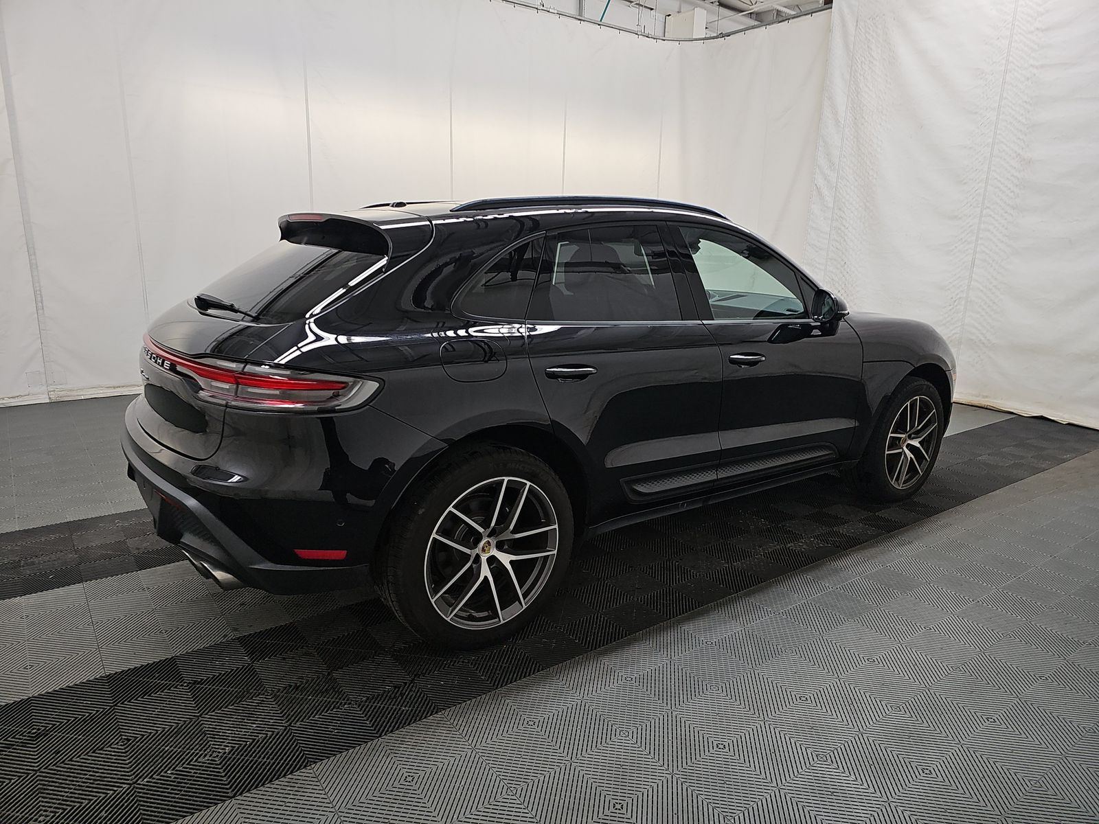 2022 Porsche Macan Base AWD