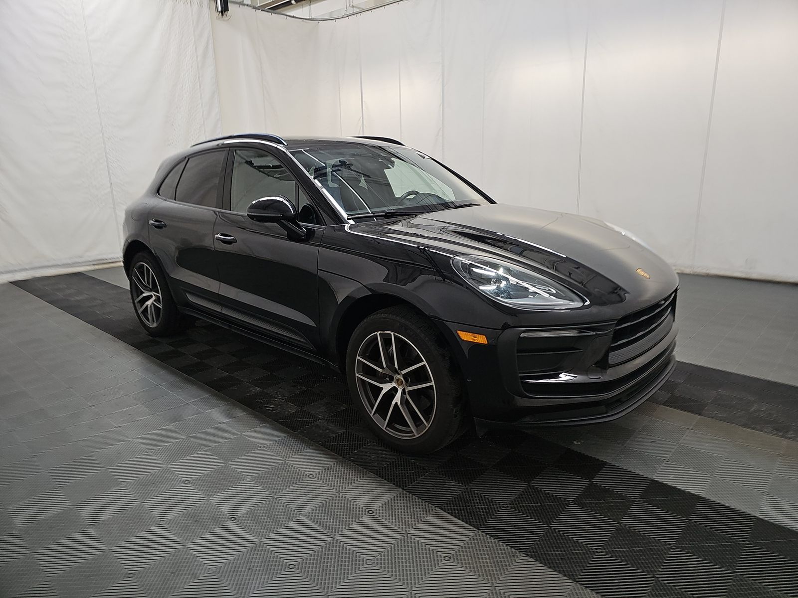 2022 Porsche Macan Base AWD