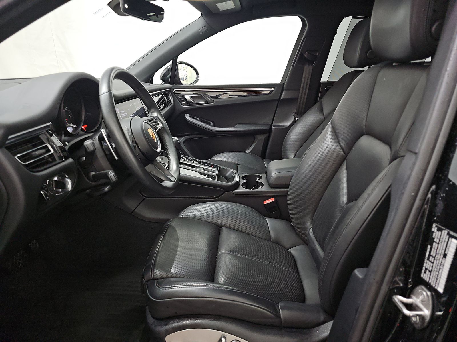 2022 Porsche Macan Base AWD