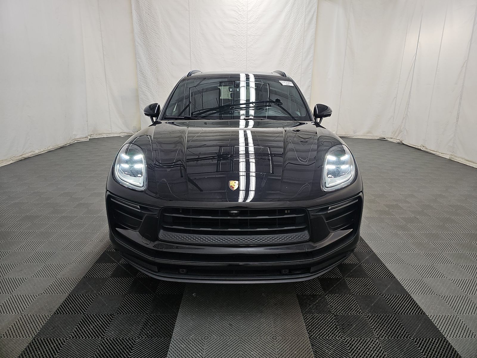 2022 Porsche Macan Base AWD