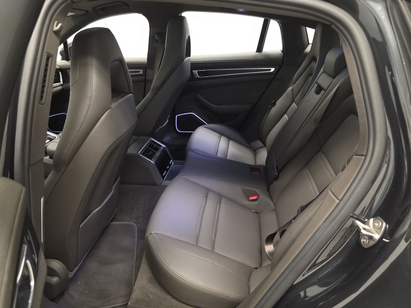 2023 Porsche Panamera Platinum Edition RWD