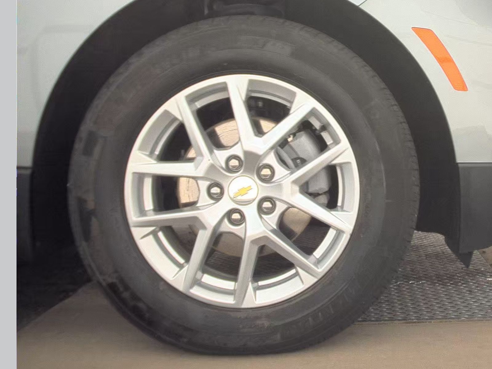 2024 Chevrolet Equinox LS FWD