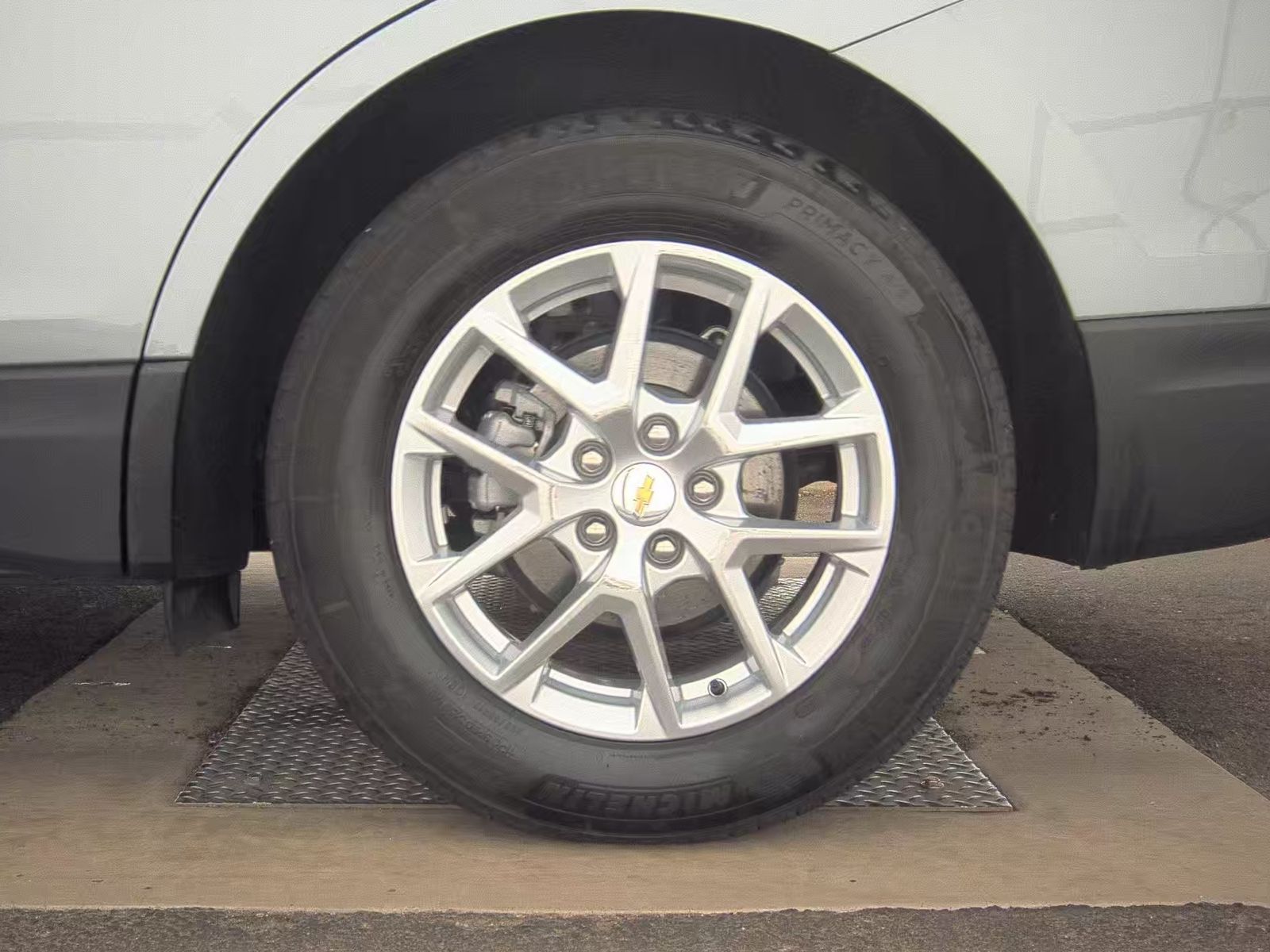 2024 Chevrolet Equinox LS FWD