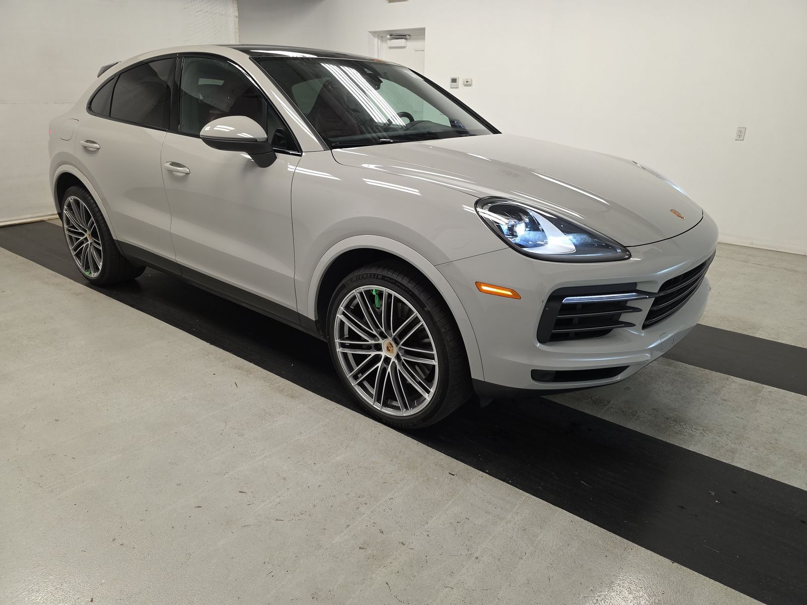 2023 Porsche Cayenne Platinum Edition AWD