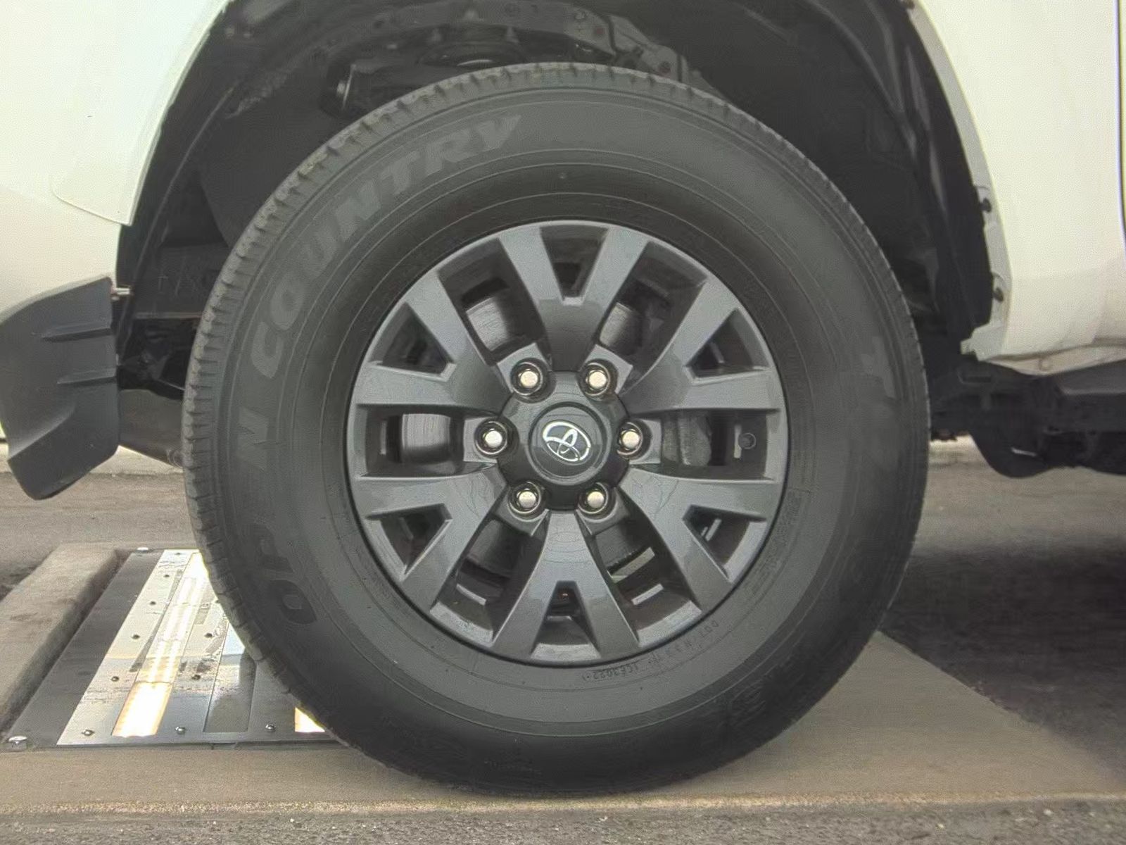 2023 Toyota Tacoma SR5 AWD