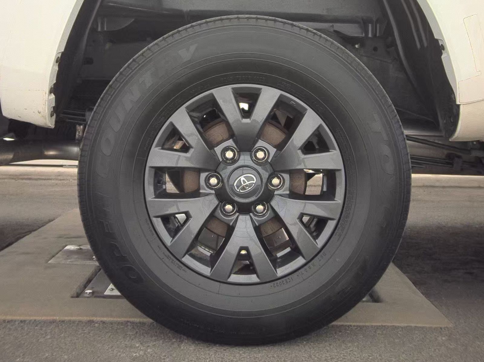 2023 Toyota Tacoma SR5 AWD