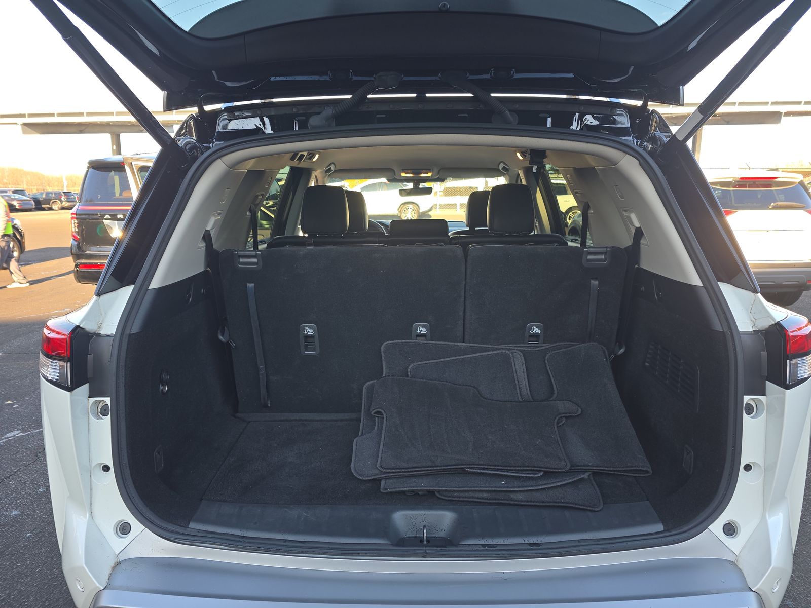 2023 Nissan Pathfinder SL AWD