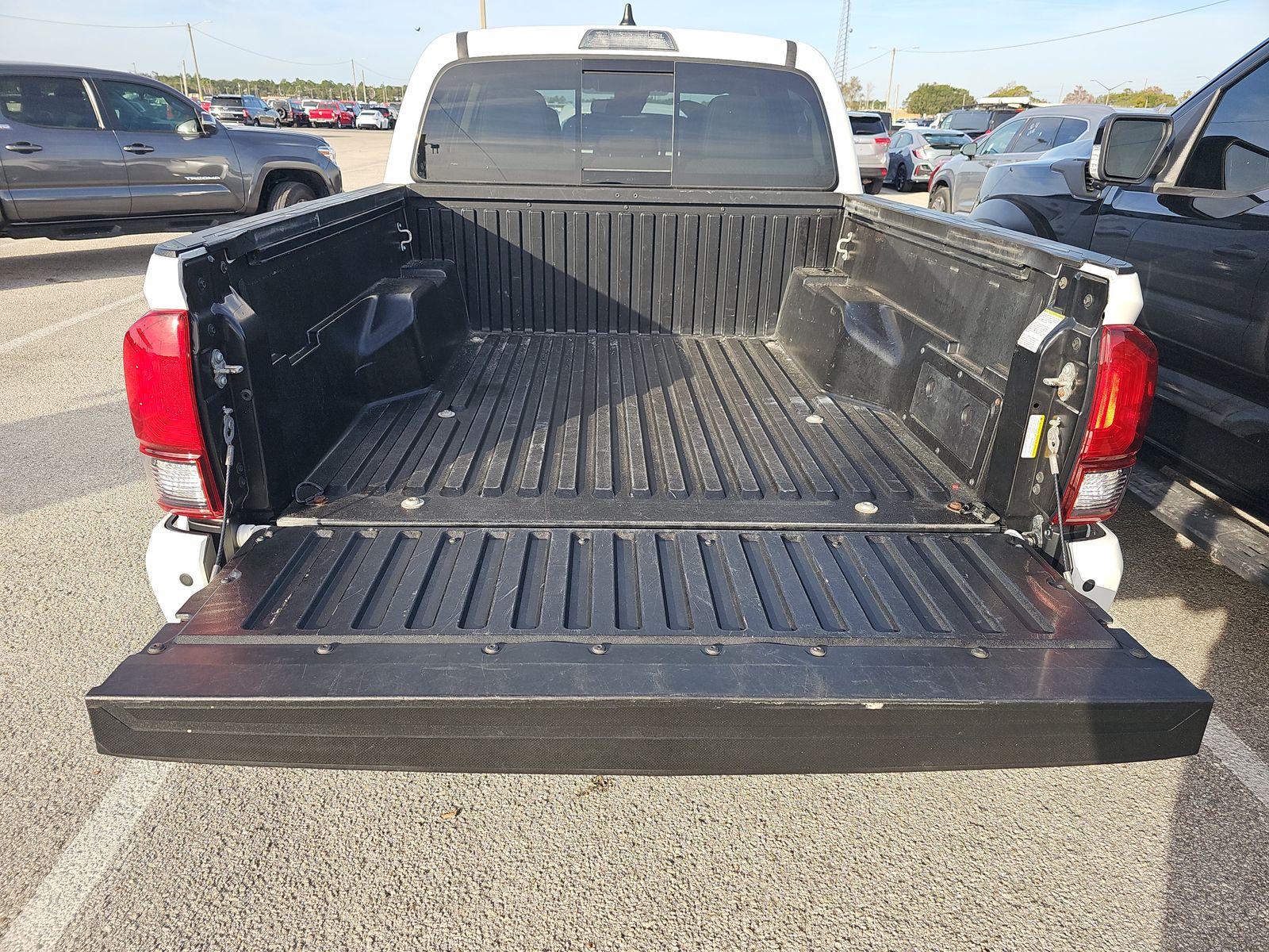 2023 Toyota Tacoma SR5 AWD