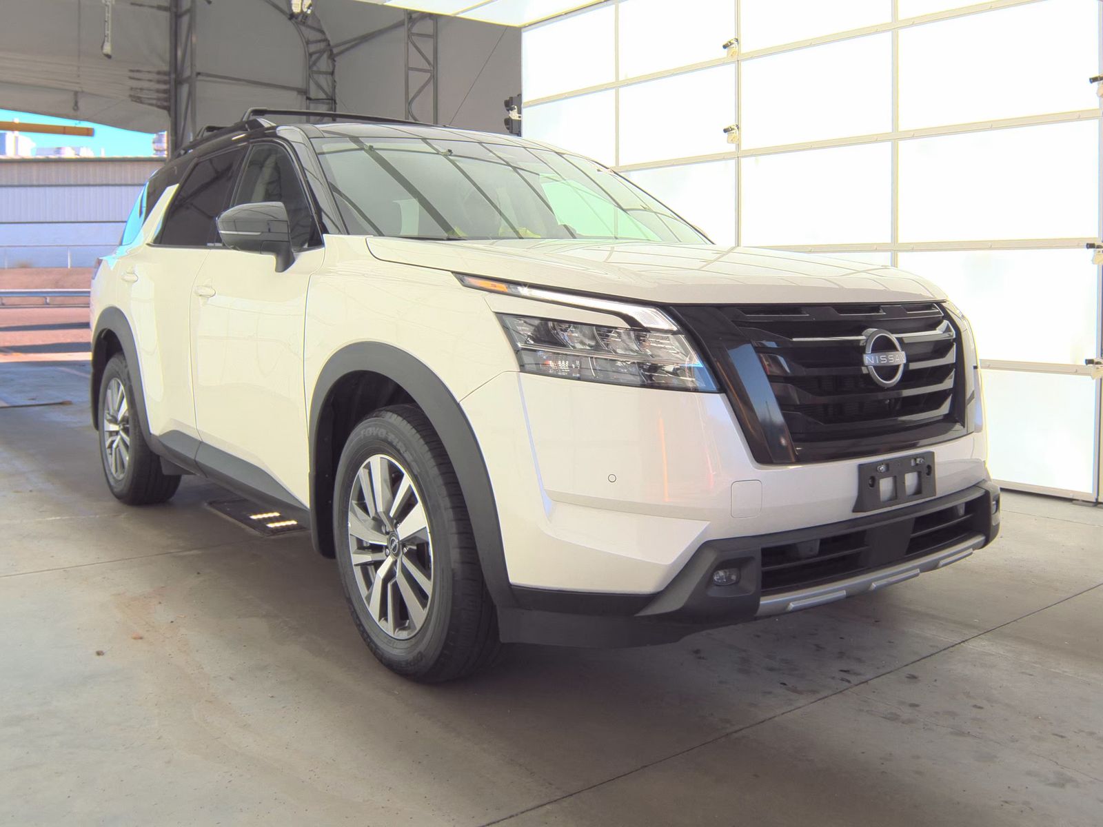 2023 Nissan Pathfinder SL AWD