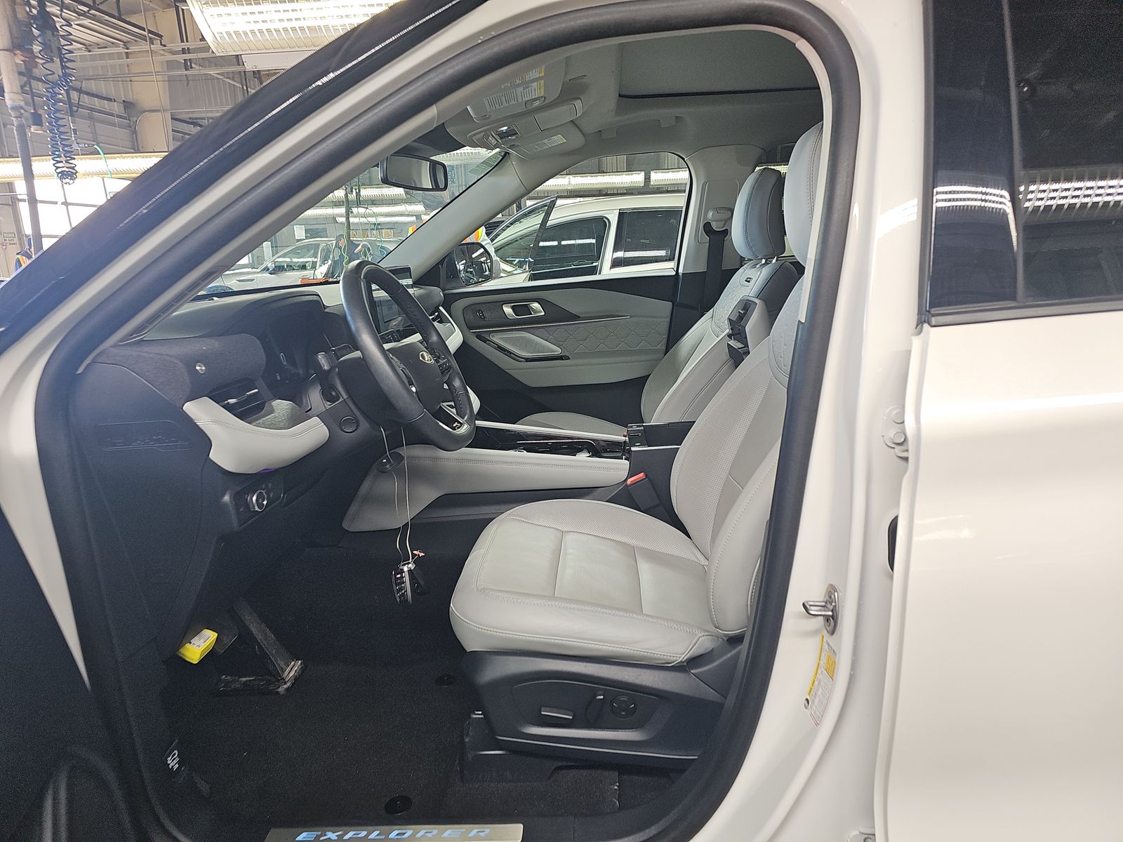 2025 Ford Explorer Platinum AWD