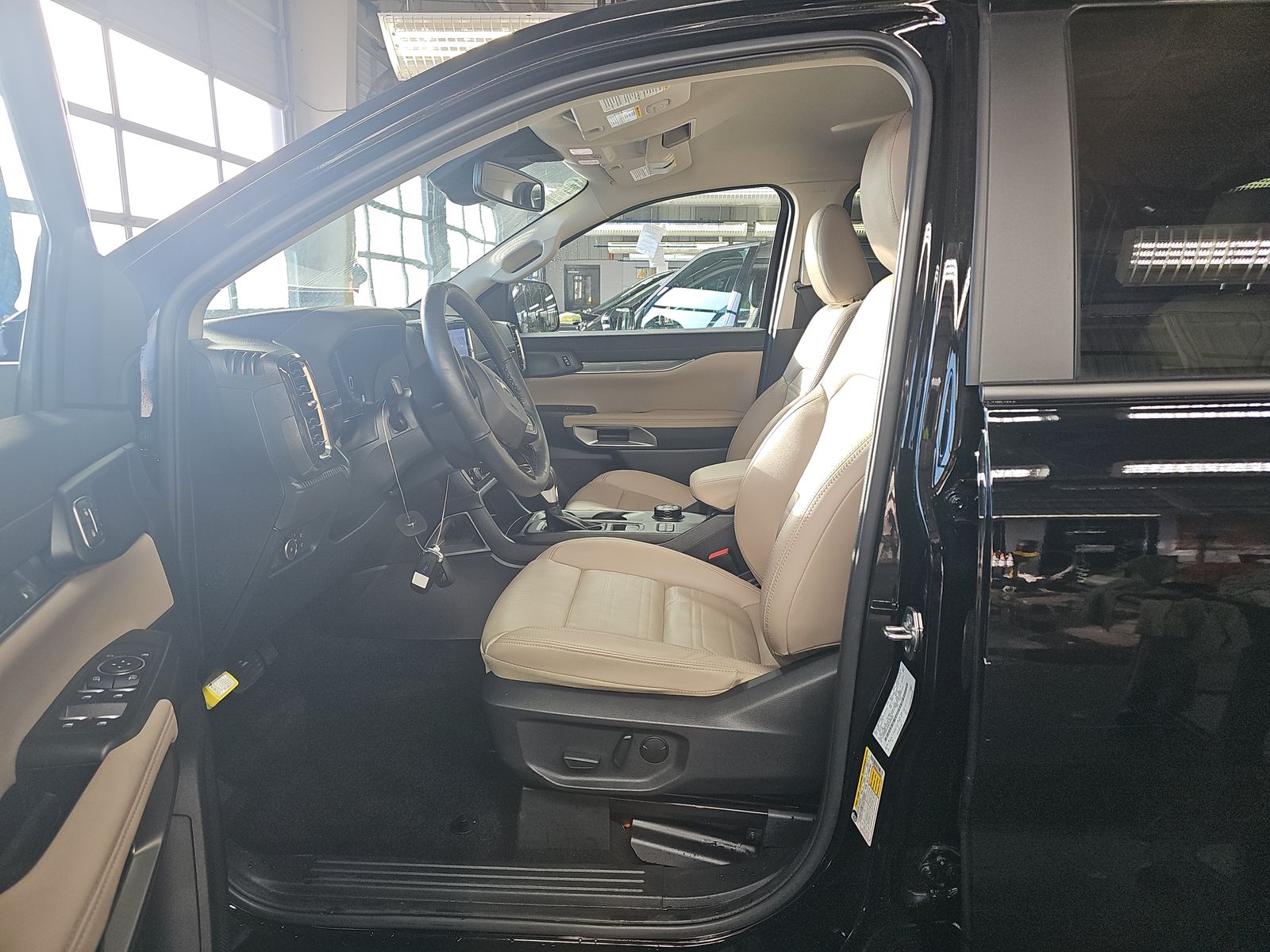 2025 Ford Ranger LARIAT AWD