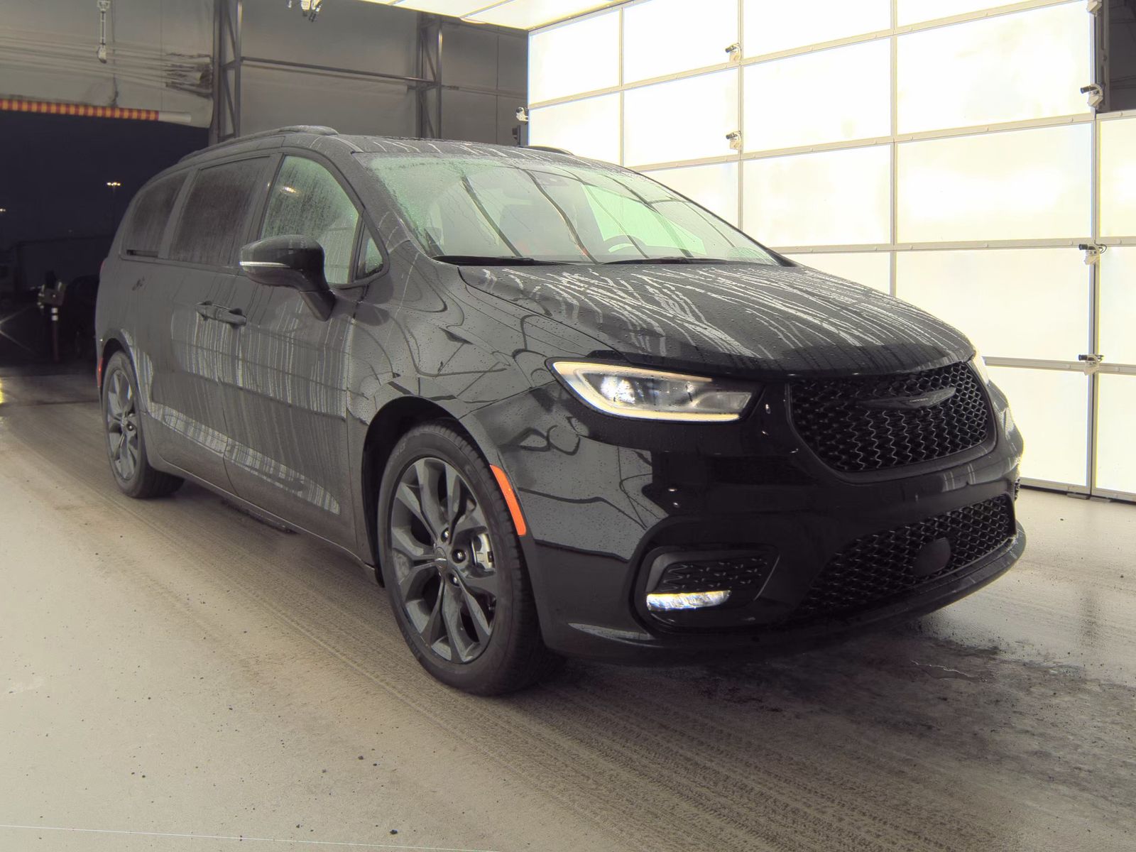 2025 Chrysler Pacifica Limited FWD