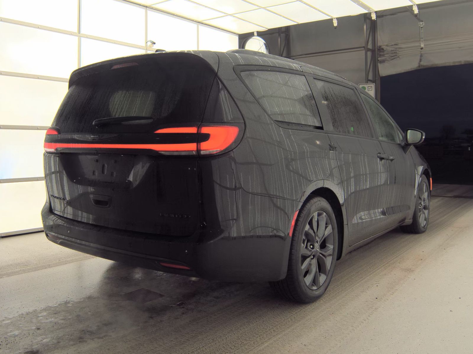 2025 Chrysler Pacifica Limited FWD