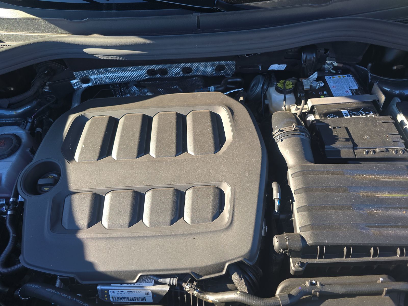 2025 Volkswagen Tiguan 2.0T SE R-Line Black AWD