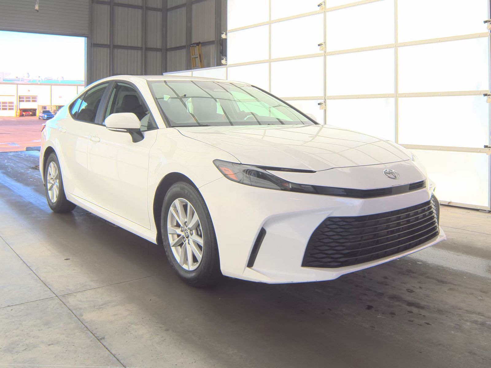 2025 Toyota Camry LE FWD