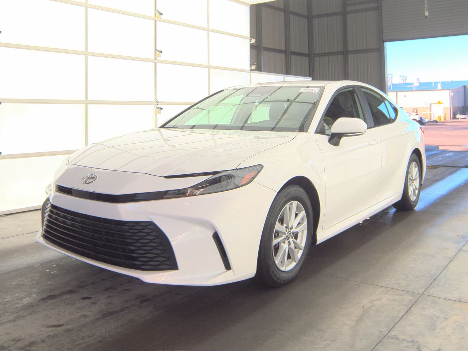 2025 Toyota Camry LE FWD