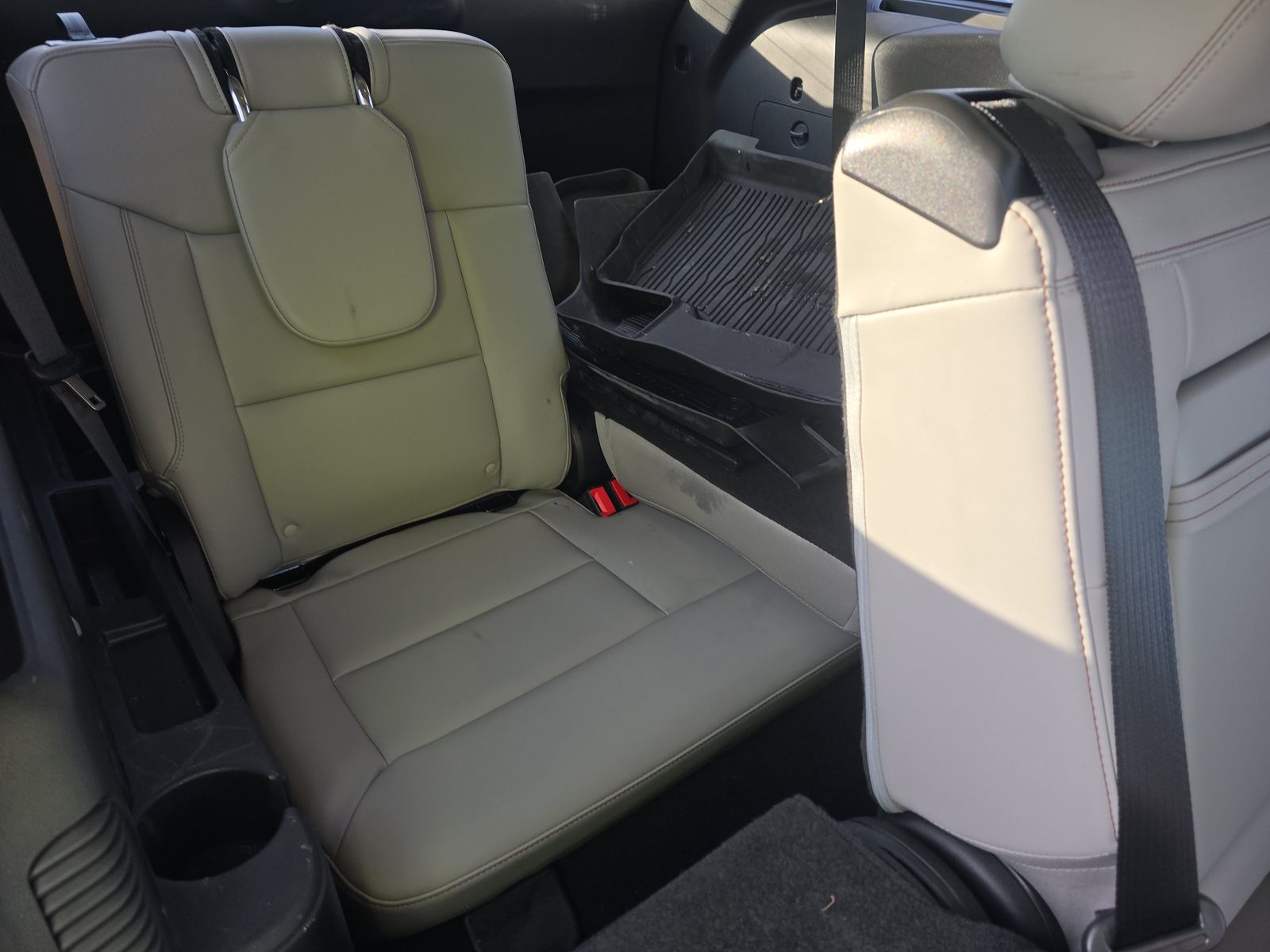 2025 Ford Explorer Active AWD