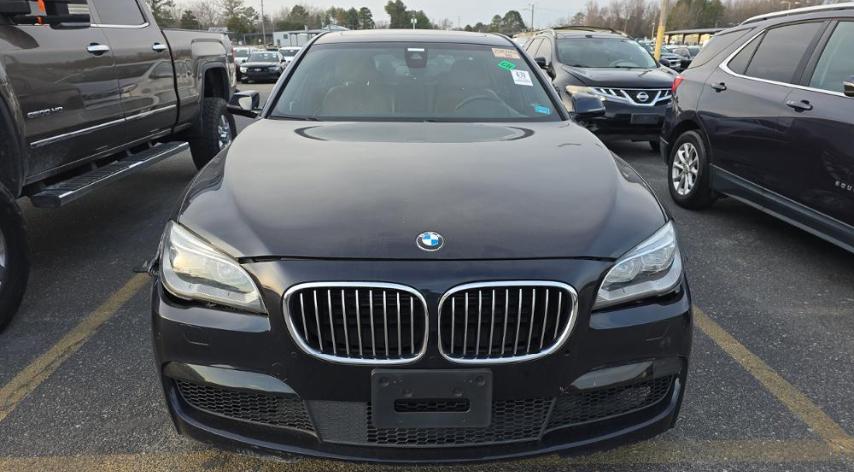 2015 BMW 7 Series Sedan 750i xDrive M SPORT LINE