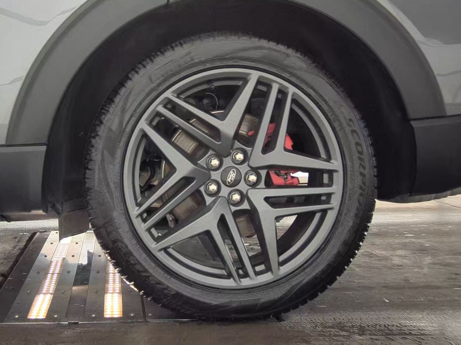 2025 Ford Explorer ST AWD