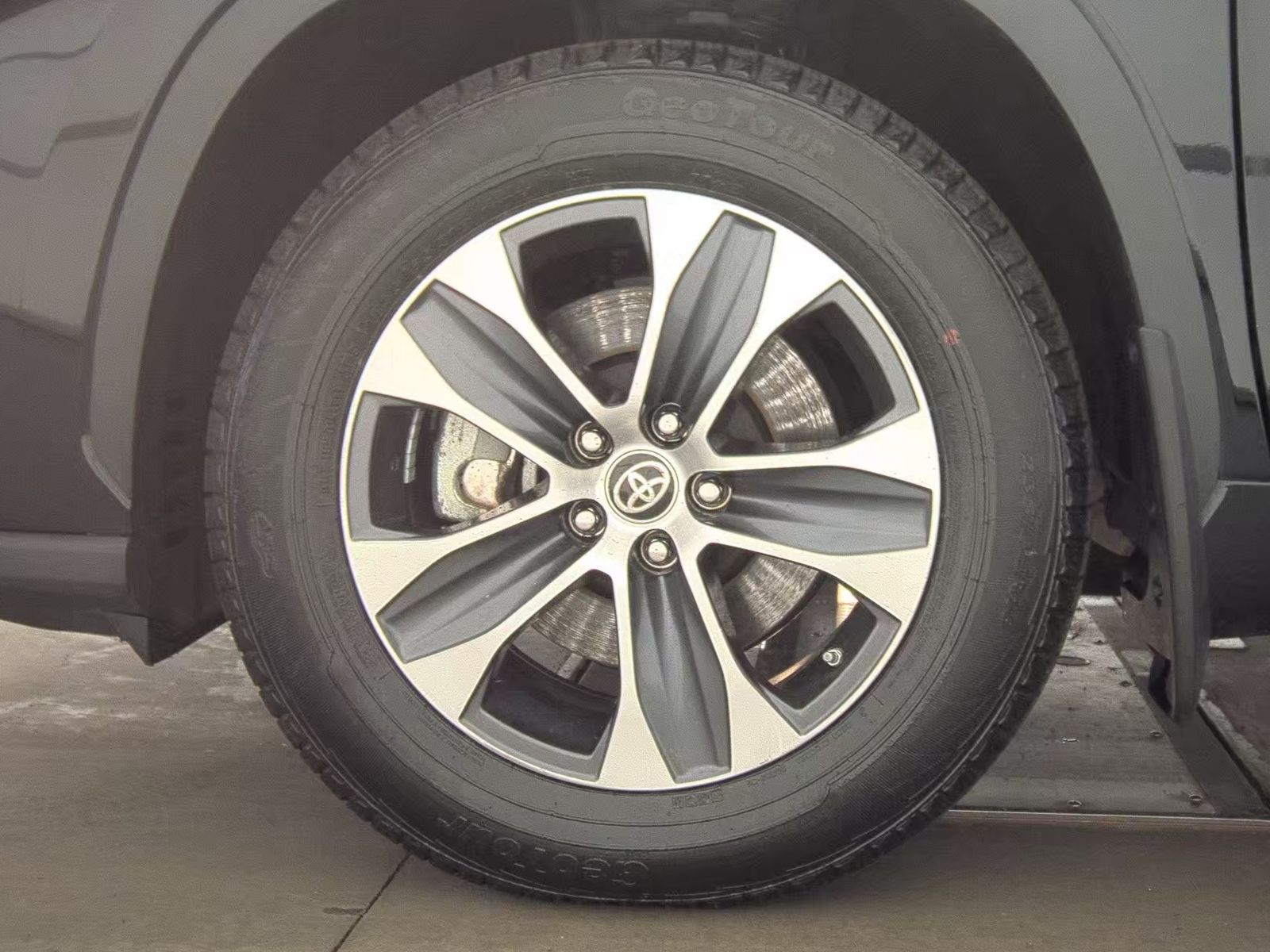 2024 Toyota Highlander XLE AWD