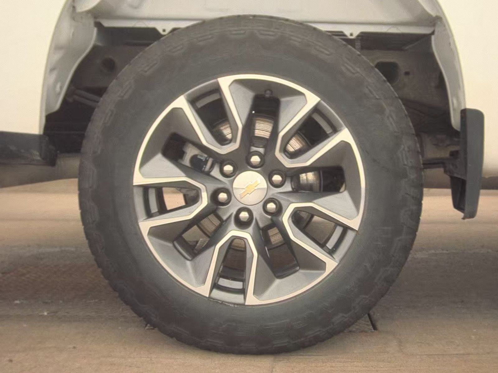 2023 Chevrolet Silverado 1500 LT AWD