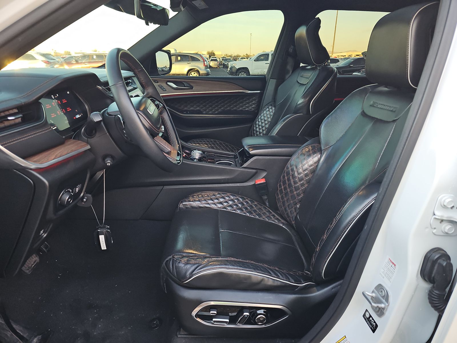 2022 Jeep Grand Cherokee Summit AWD