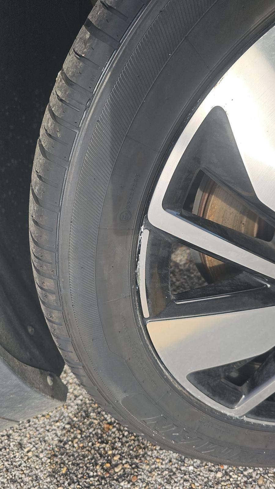 2024 Volkswagen Atlas 2.0T SE AWD