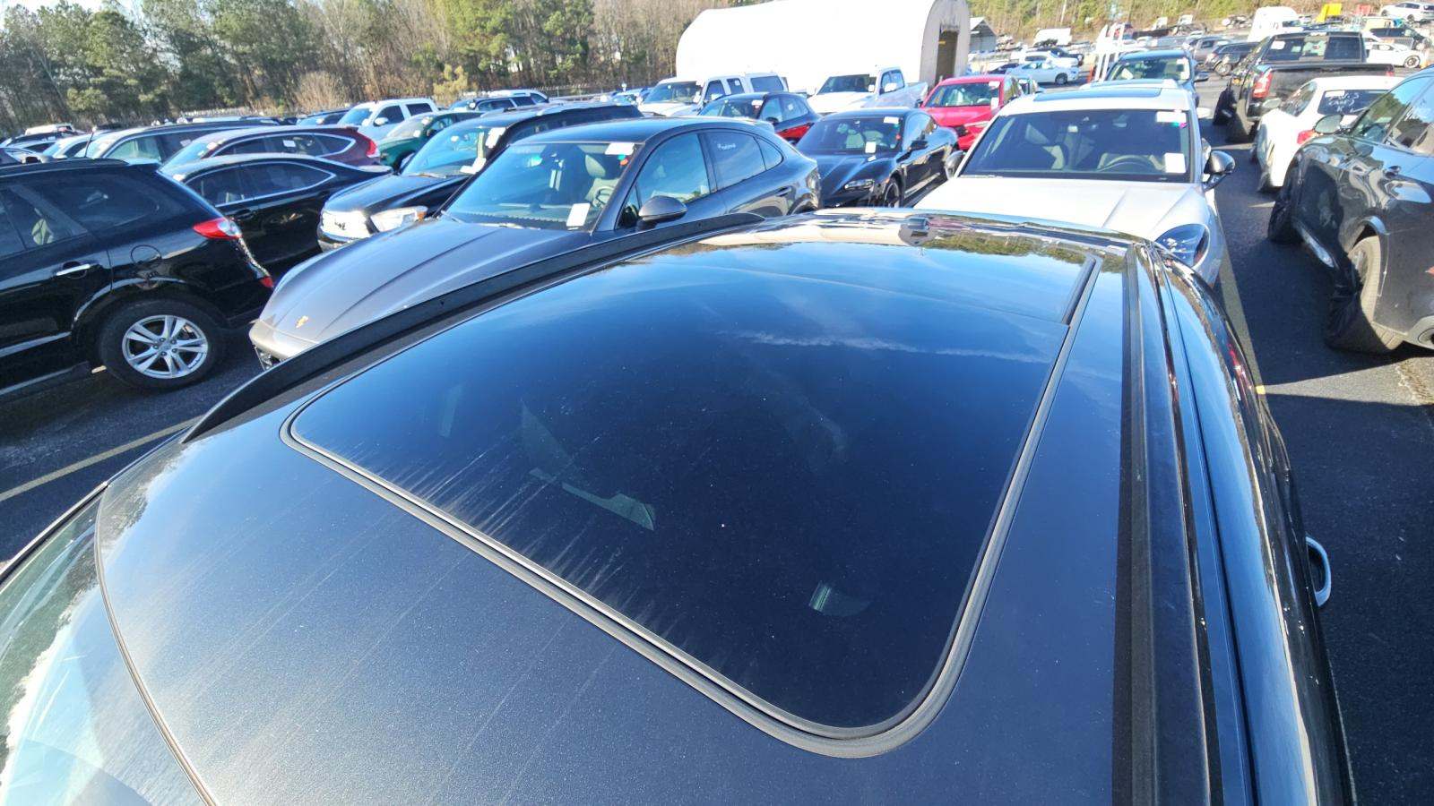 2023 Porsche Macan Base AWD