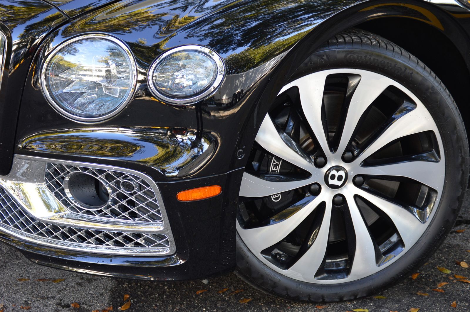 2022 Bentley Flying Spur V8 AWD