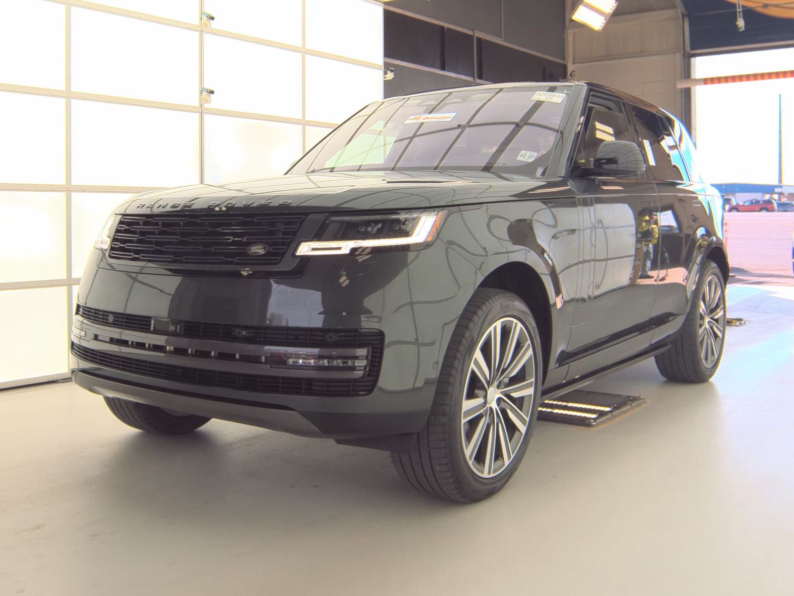 2023 Land Rover Range Rover SE