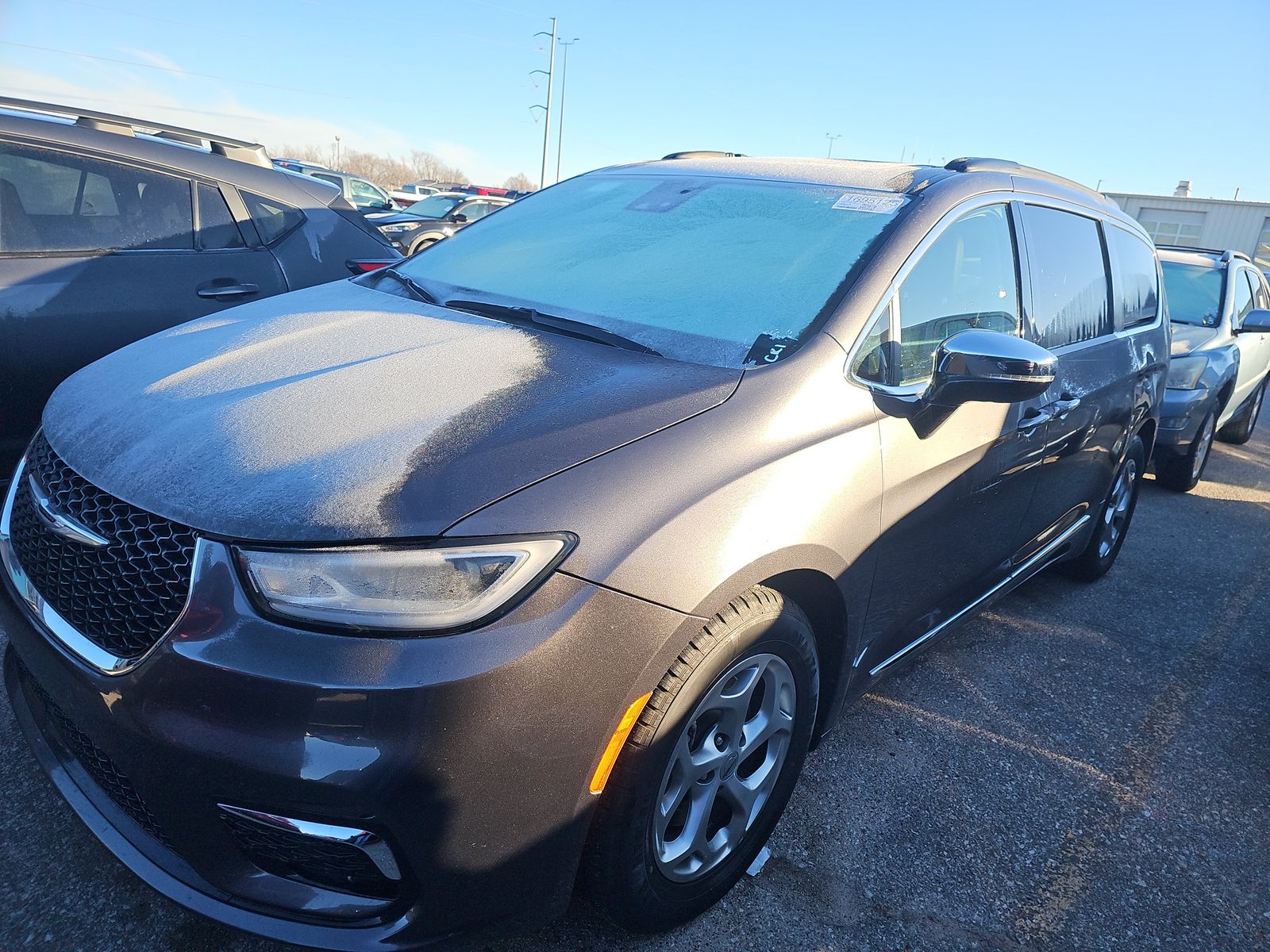 2023 Chrysler Pacifica Limited FWD