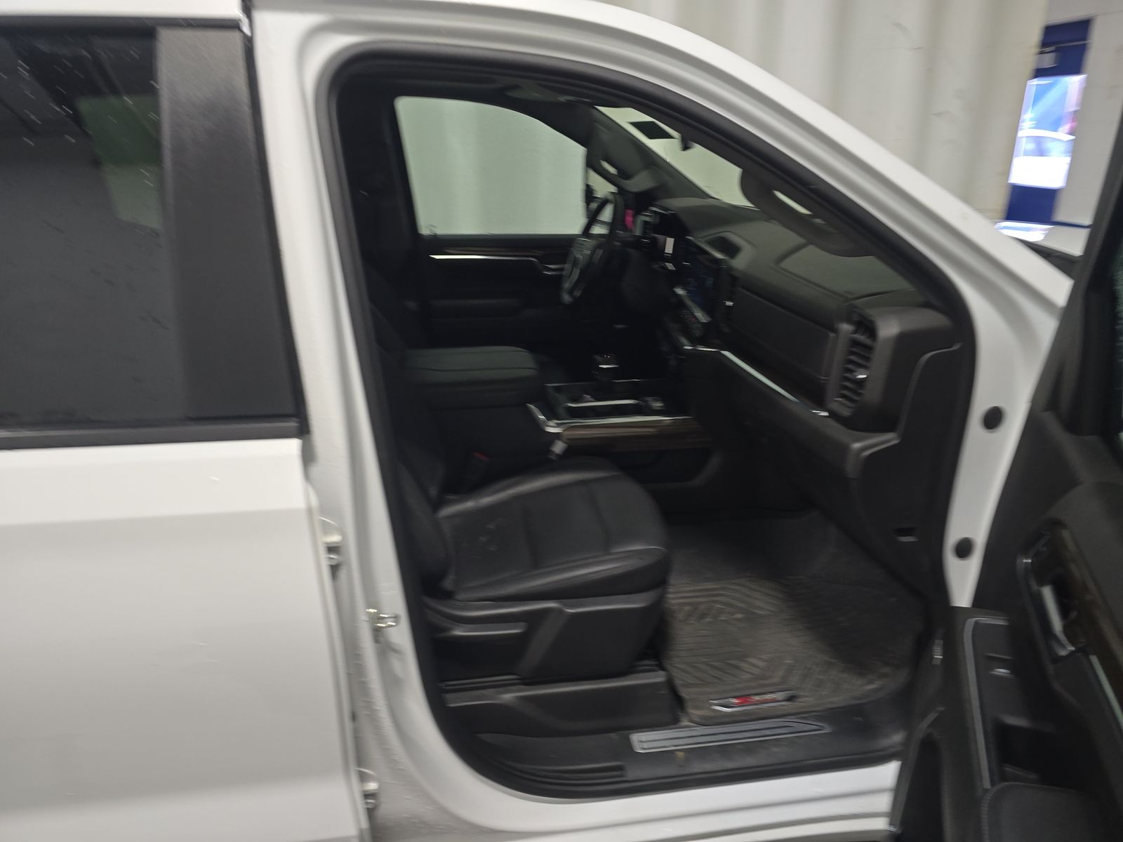 2024 Chevrolet Silverado 1500 RST AWD