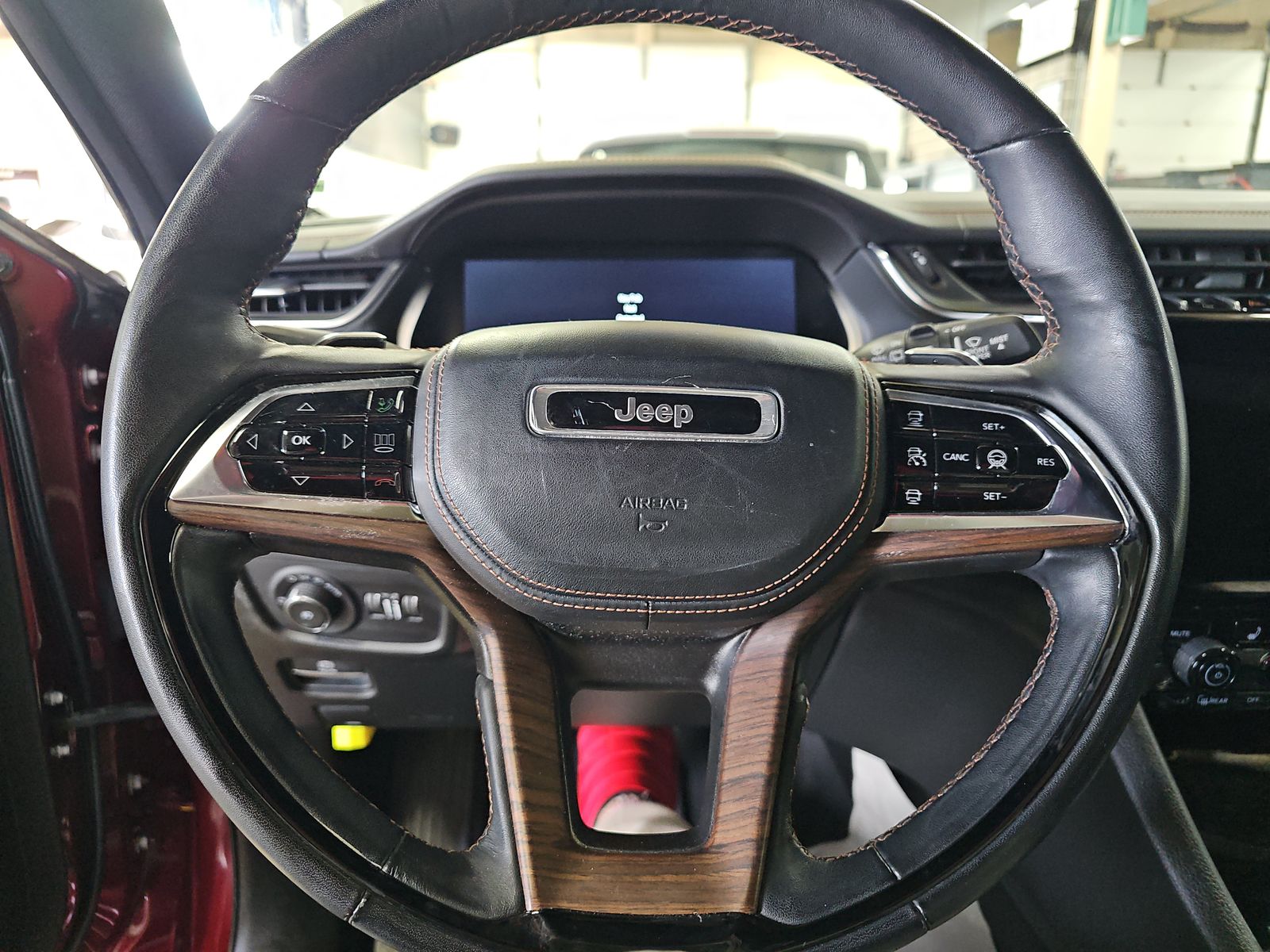 2022 Jeep Grand Cherokee Summit AWD