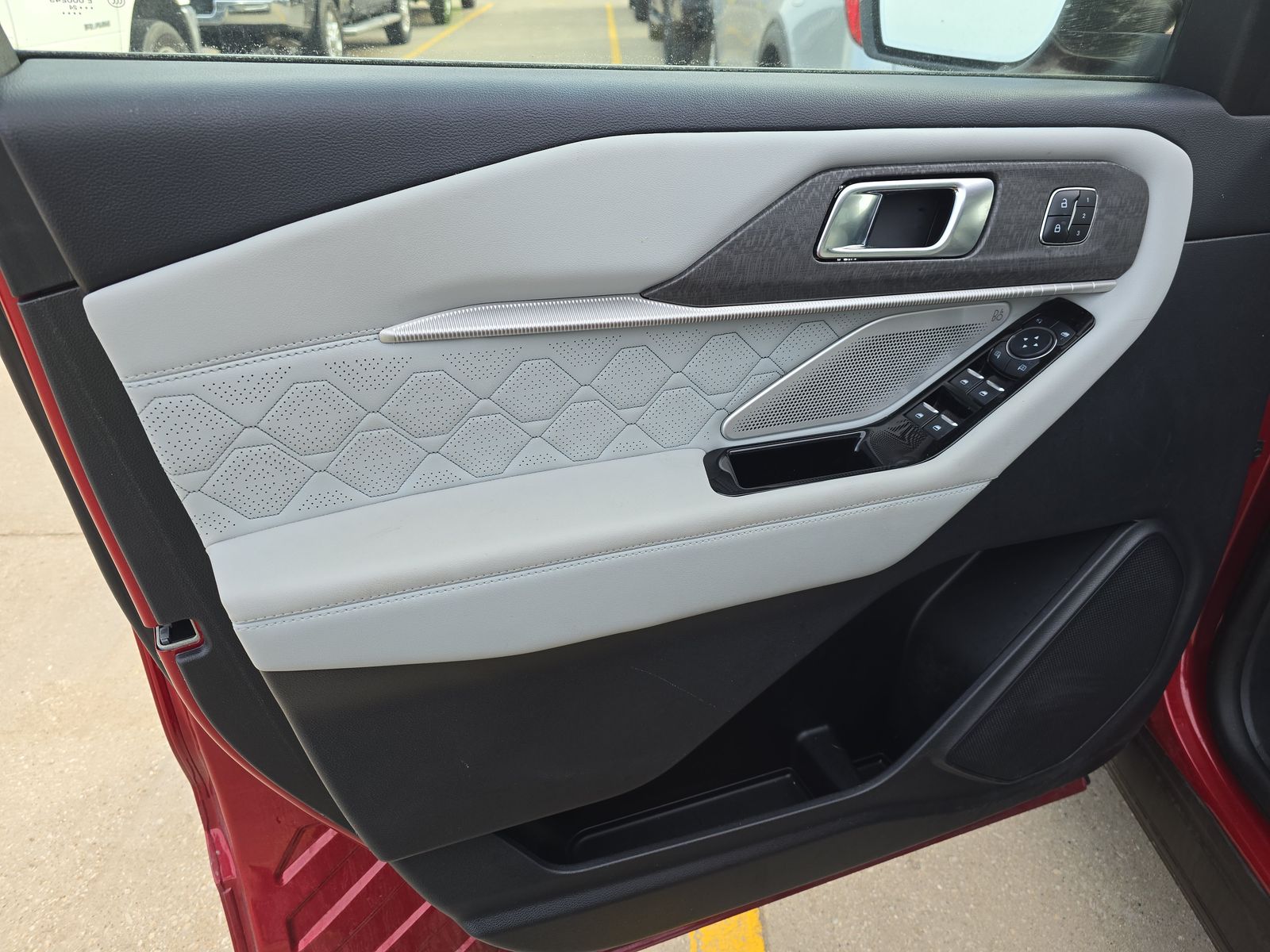 2025 Ford Explorer Platinum AWD